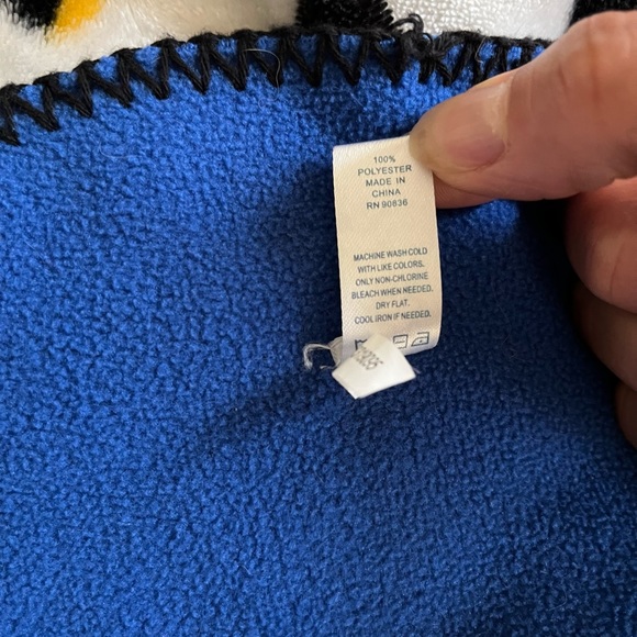 Fleece scarf and beanie hat - Picture 5 of 10